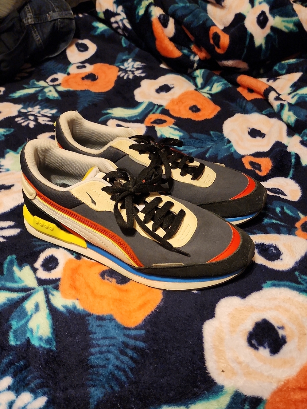 MENS Puma Sneakers